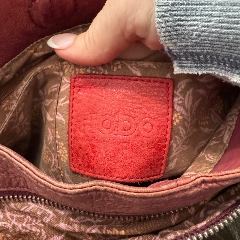 HOBO Red and Purple Crossbody Bag Practical Design - Picture 3 of 13
